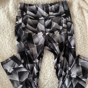 Avía Leggings with pockets in the sides